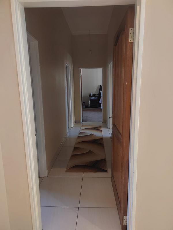 6 Bedroom Property for Sale in Geelhoutpark North West